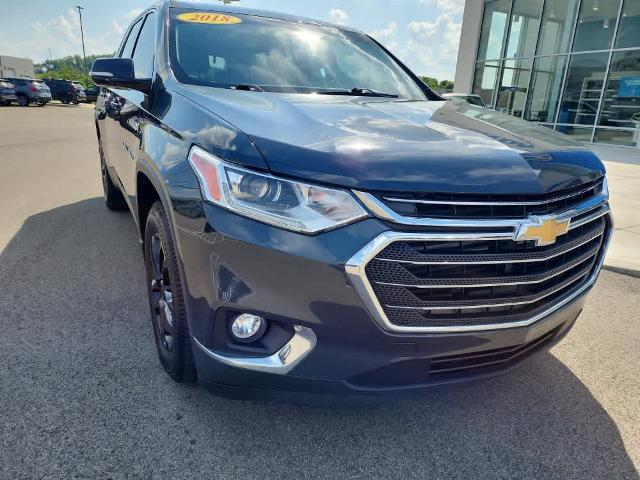 Used 2018 Chevrolet Traverse 1LT with VIN 1GNEVGKW3JJ241877 for sale in Wexford, PA