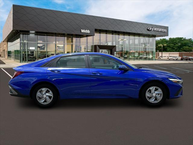 2024 Hyundai ELANTRA Vehicle Photo in Merrillville, IN 46410