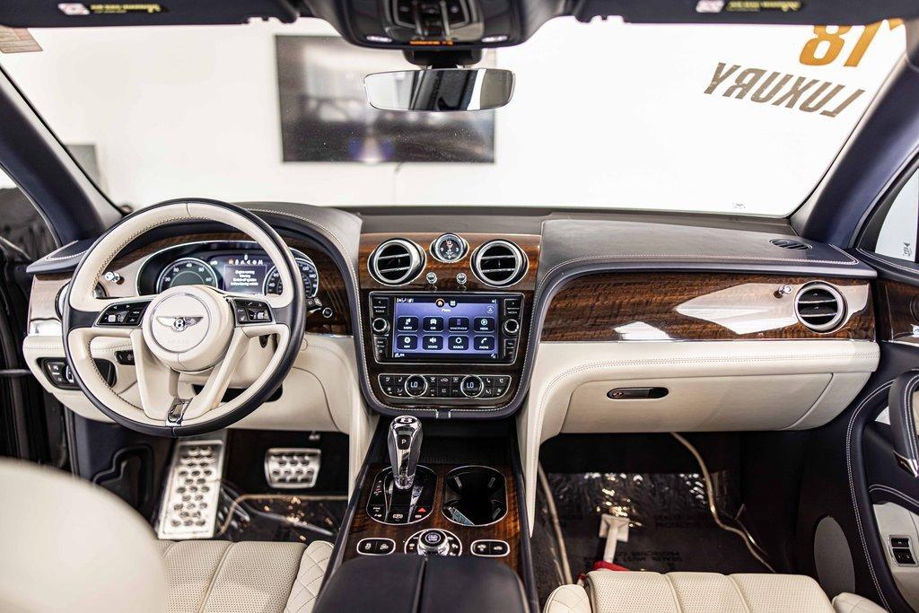 2018 Bentley Bentayga Vehicle Photo in Plainfield, IL 60586