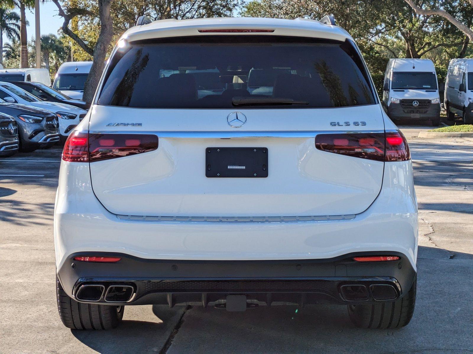 2024 Mercedes-Benz GLS Vehicle Photo in Coconut Creek, FL 33073