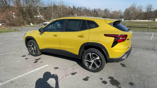 2024 Chevrolet Trax Vehicle Photo in THOMPSONTOWN, PA 17094-9014