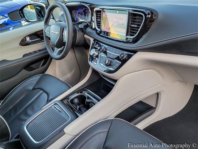 2023 Chrysler Pacifica Vehicle Photo in Plainfield, IL 60586