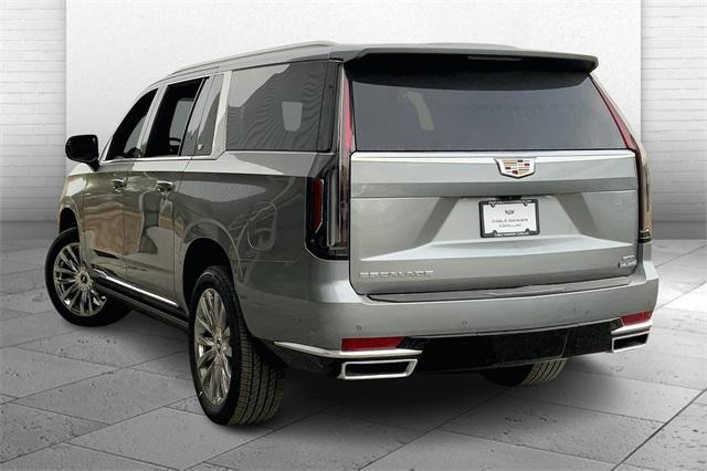 2024 Cadillac Escalade ESV Vehicle Photo in KANSAS CITY, MO 64114-4545