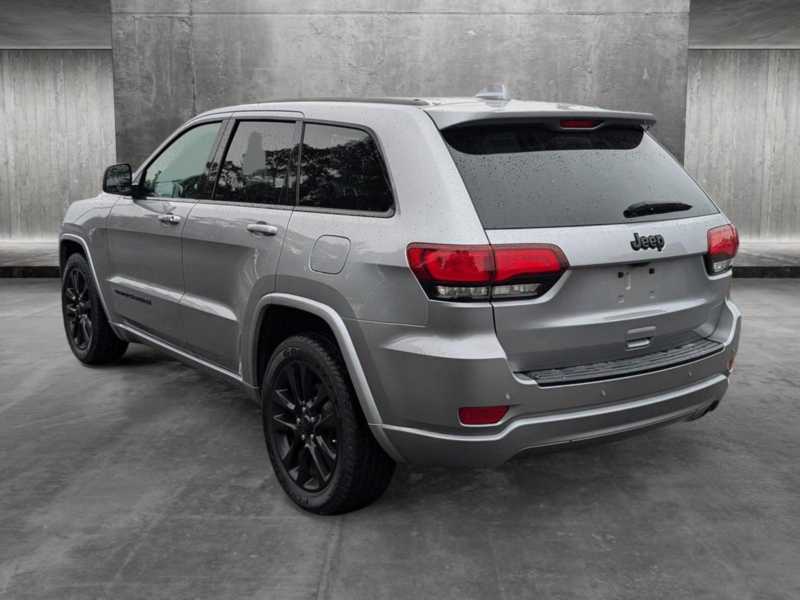 2018 Jeep Grand Cherokee Vehicle Photo in Panama City, FL 32401