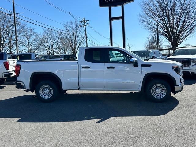 2024 GMC Sierra 1500 Vehicle Photo in LOWELL, MA 01852-4336