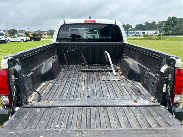 2020 Toyota Tacoma 2WD Vehicle Photo in DUNN, NC 28334-8900