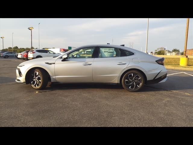 2024 Hyundai SONATA Vehicle Photo in O'Fallon, IL 62269