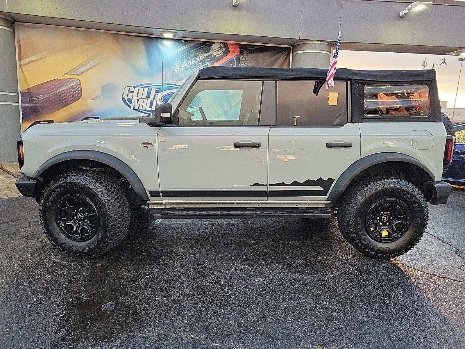 2022 Ford Bronco Vehicle Photo in Saint Charles, IL 60174