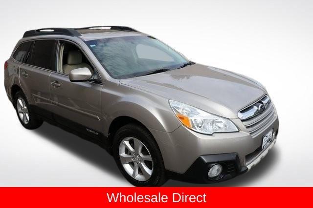 2014 Subaru Outback Vehicle Photo in Salem, OR 97301