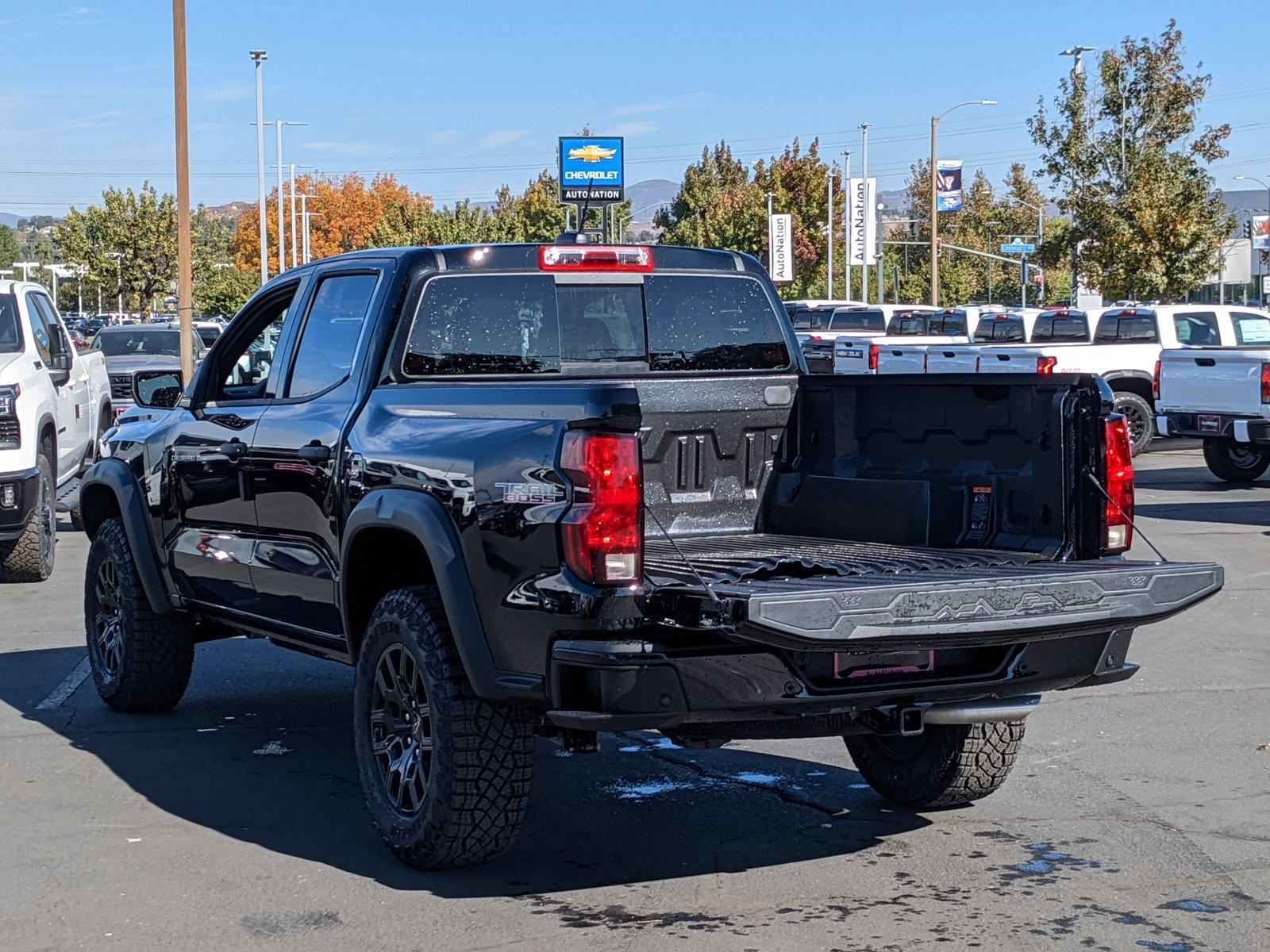 2024 Chevrolet Colorado Vehicle Photo in VALENCIA, CA 91355-1705