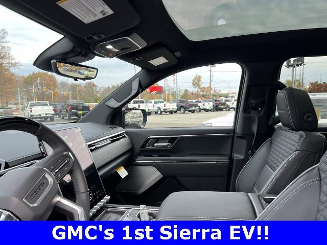 2025 GMC Sierra EV Vehicle Photo in CHICOPEE, MA 01020-5001