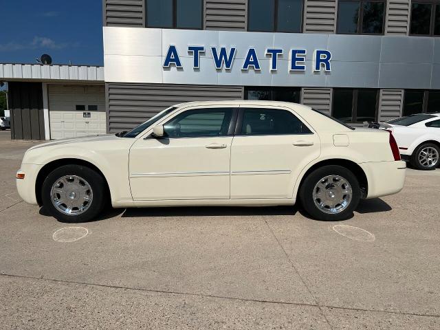 Used 2006 Chrysler 300 Touring with VIN 2C3LA53G66H228626 for sale in Atwater, Minnesota
