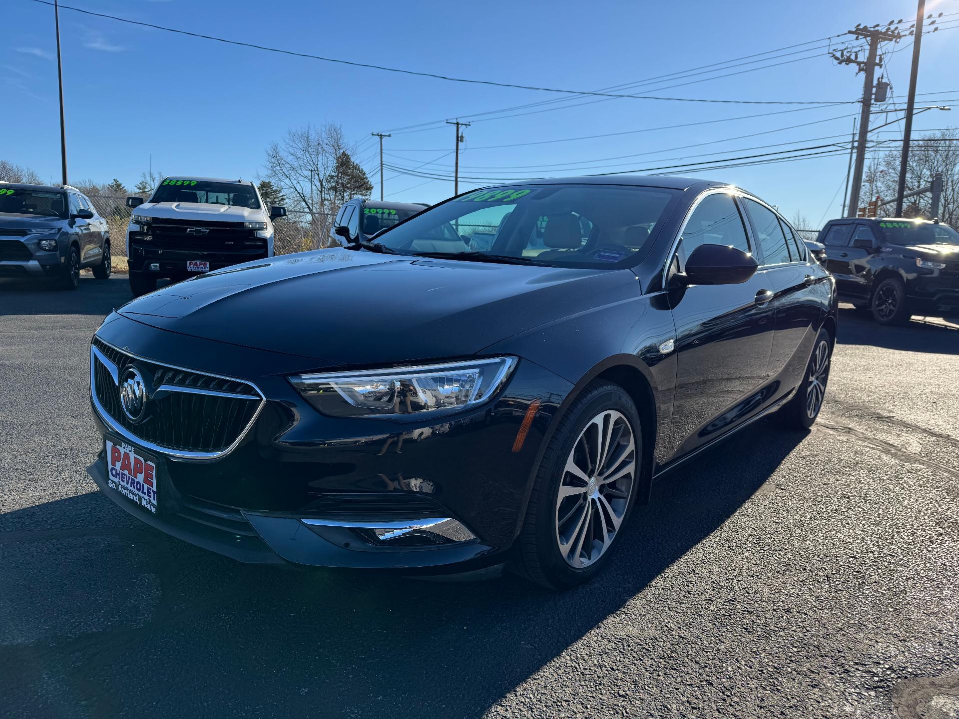 2018 Buick Regal Sportback Vehicle Photo in SOUTH PORTLAND, ME 04106-1997