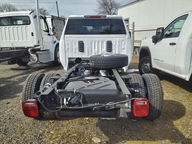 2024 GMC Sierra 3500 HD Chassis Cab Vehicle Photo in LYNDHURST, NJ 07071-2008