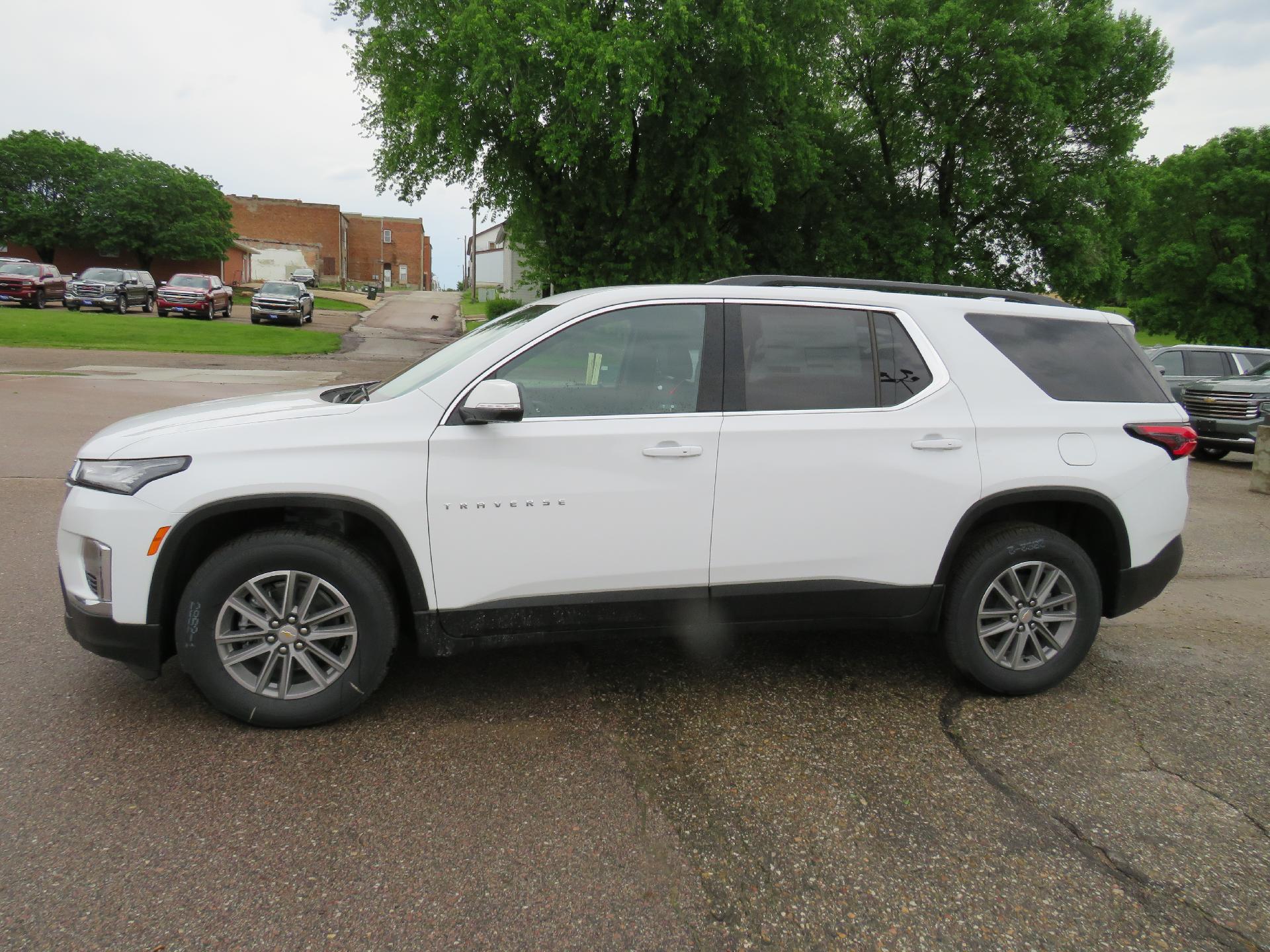 2024 Chevrolet Traverse Limited Vehicle Photo in MAPLETON, IA 51034-1072