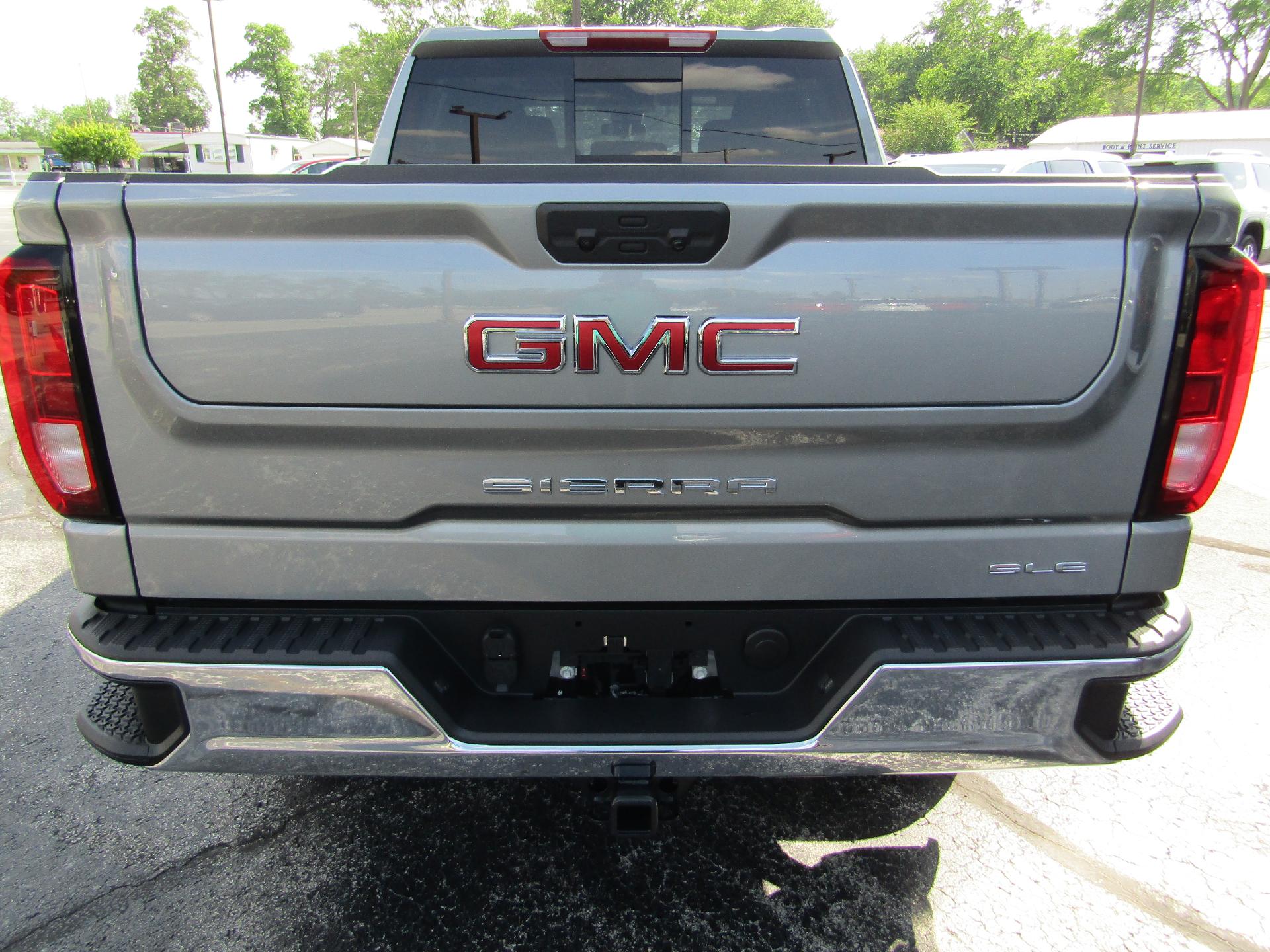 2024 GMC Sierra 1500 Vehicle Photo in GREENVILLE, OH 45331-1026