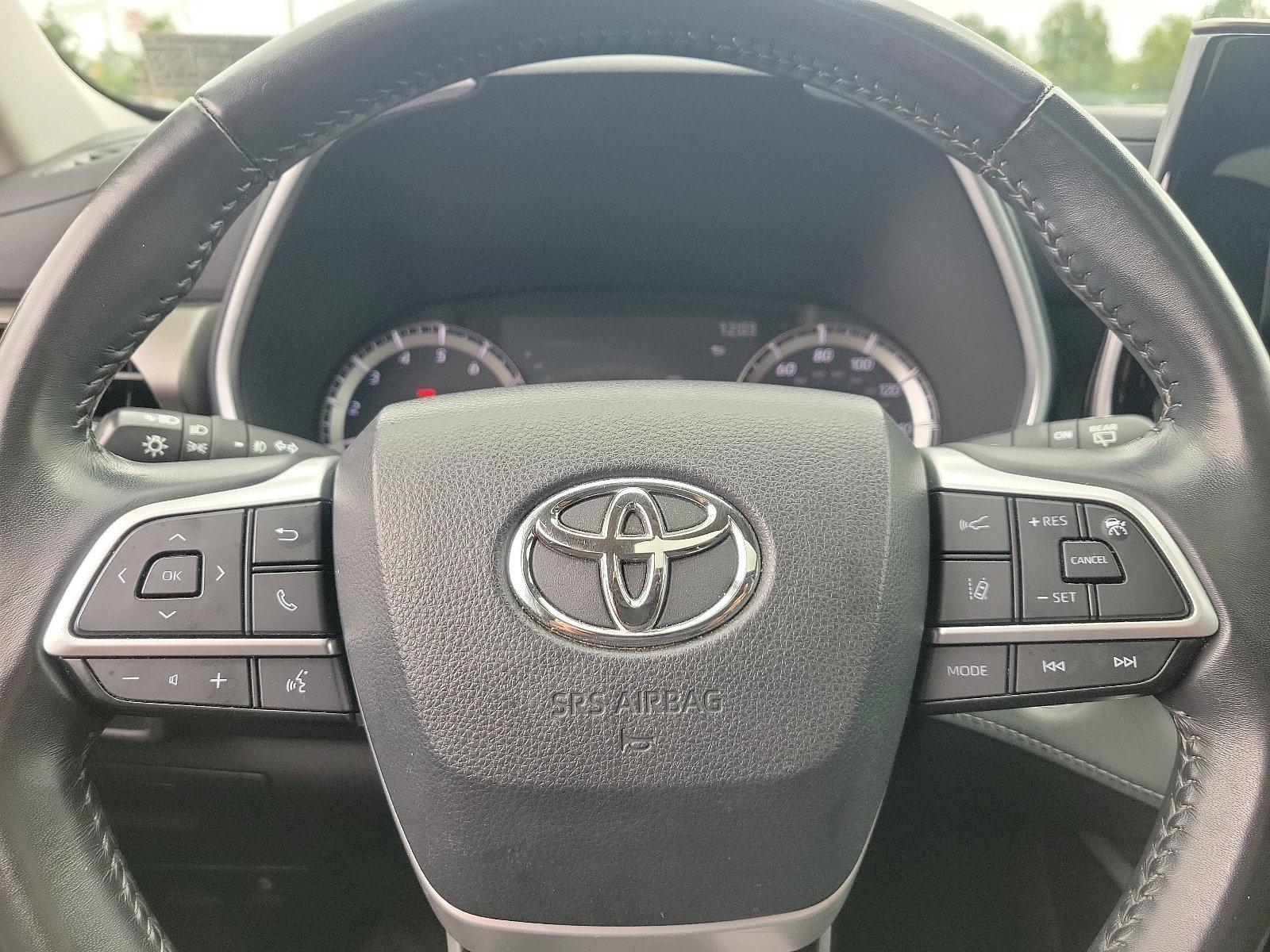 2022 Toyota Highlander Vehicle Photo in Trevose, PA 19053