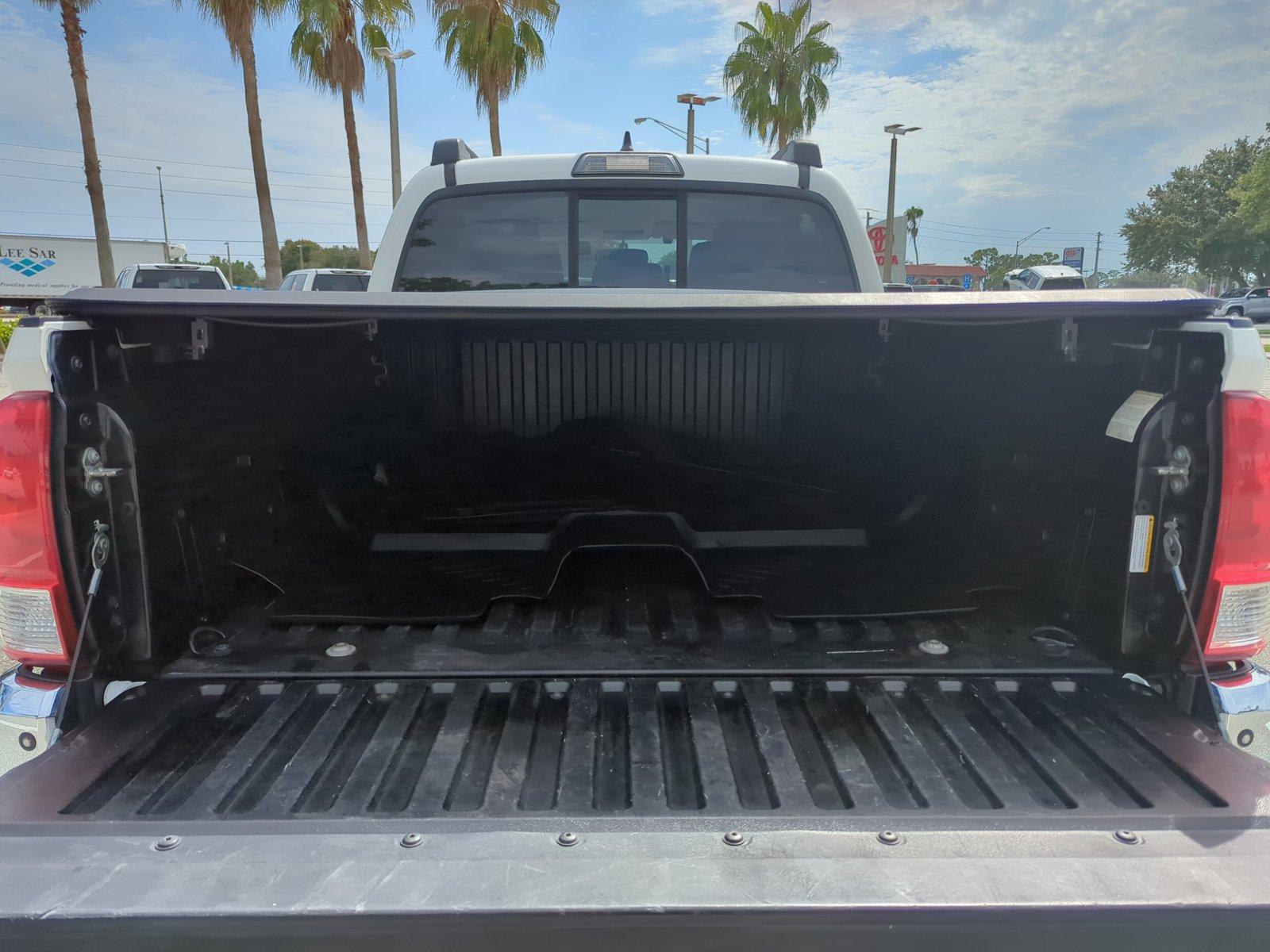 2017 Toyota Tacoma Vehicle Photo in Ft. Myers, FL 33907