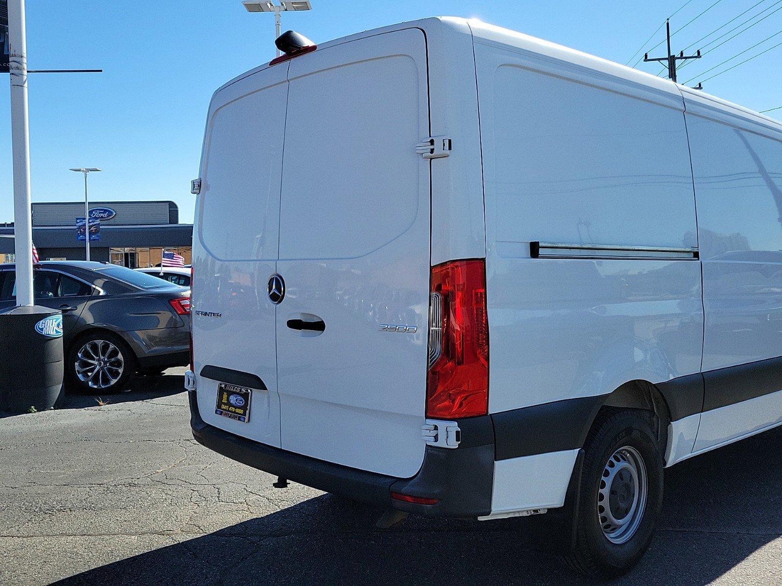 2022 Mercedes-Benz Sprinter Cargo Van Vehicle Photo in Saint Charles, IL 60174