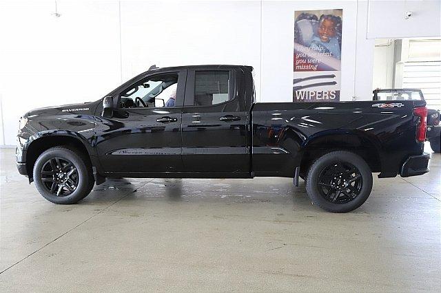 2025 Chevrolet Silverado 1500 Vehicle Photo in MEDINA, OH 44256-9001