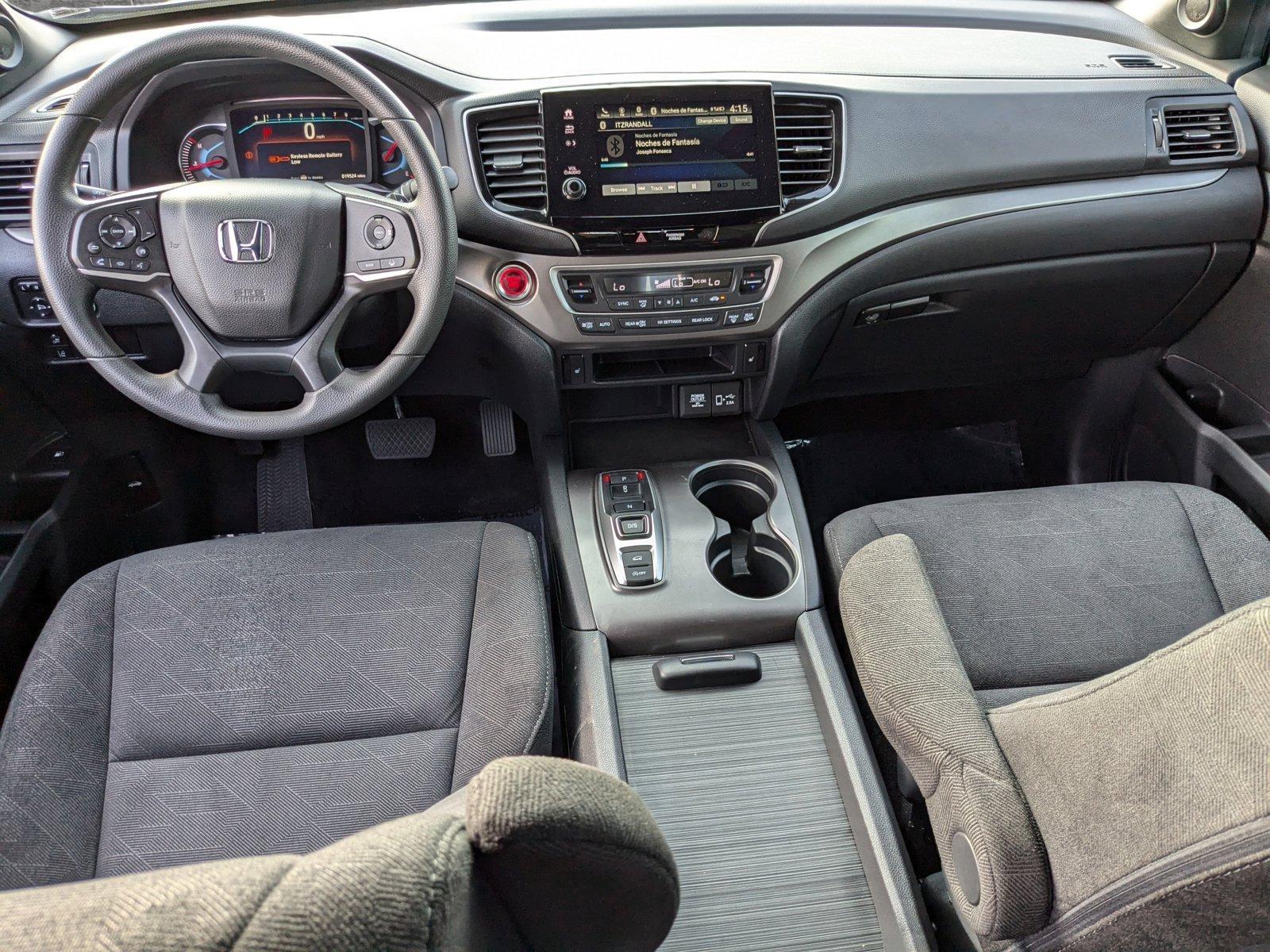 2022 Honda Pilot Vehicle Photo in Miami, FL 33015