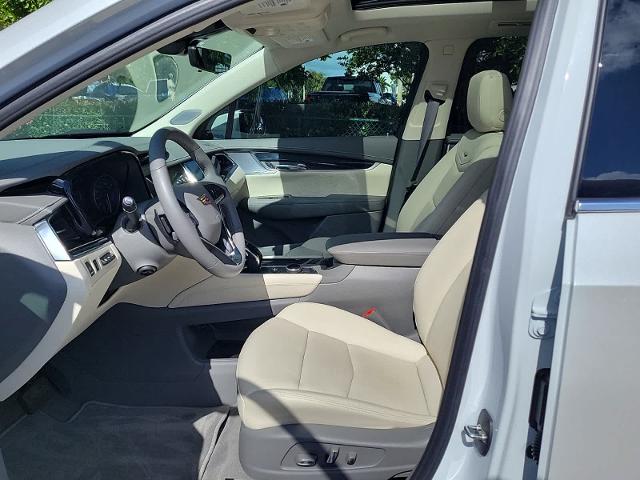 2024 Cadillac XT6 Vehicle Photo in POMPANO BEACH, FL 33064-7091