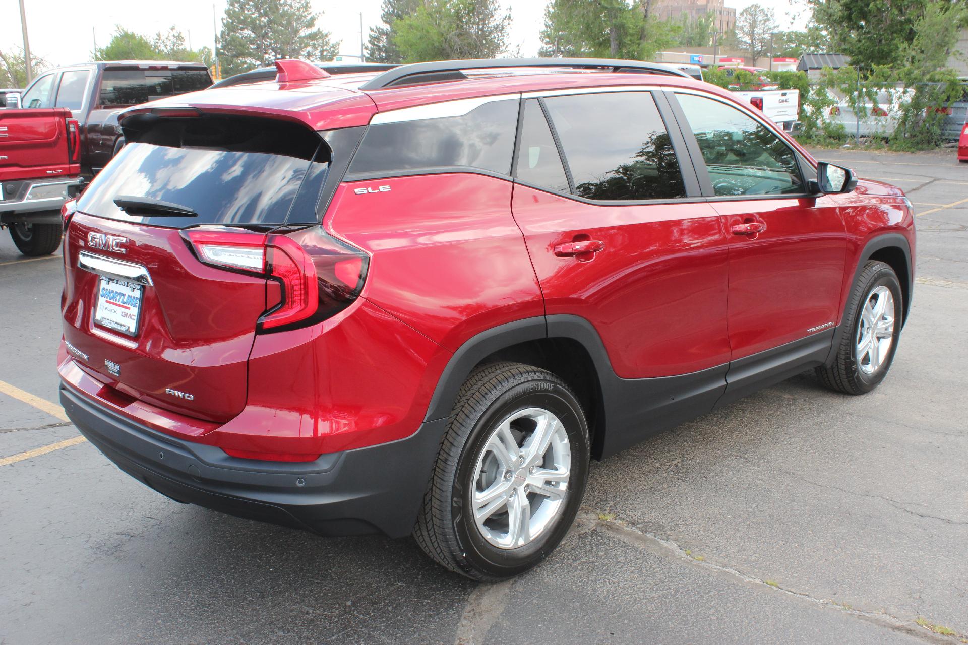 2024 GMC Terrain Vehicle Photo in AURORA, CO 80012-4011