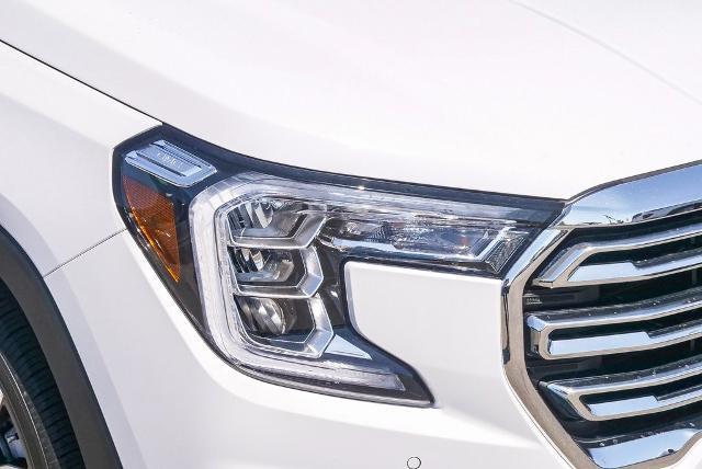 2022 GMC Terrain Vehicle Photo in VENTURA, CA 93003-8585