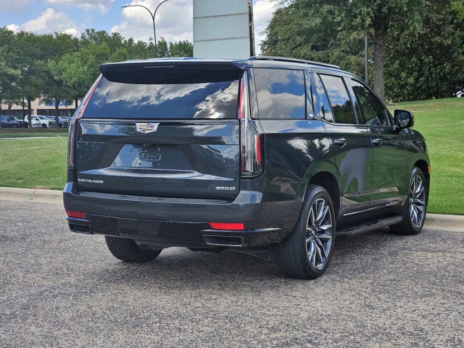 2022 Cadillac Escalade Vehicle Photo in Fort Worth, TX 76132