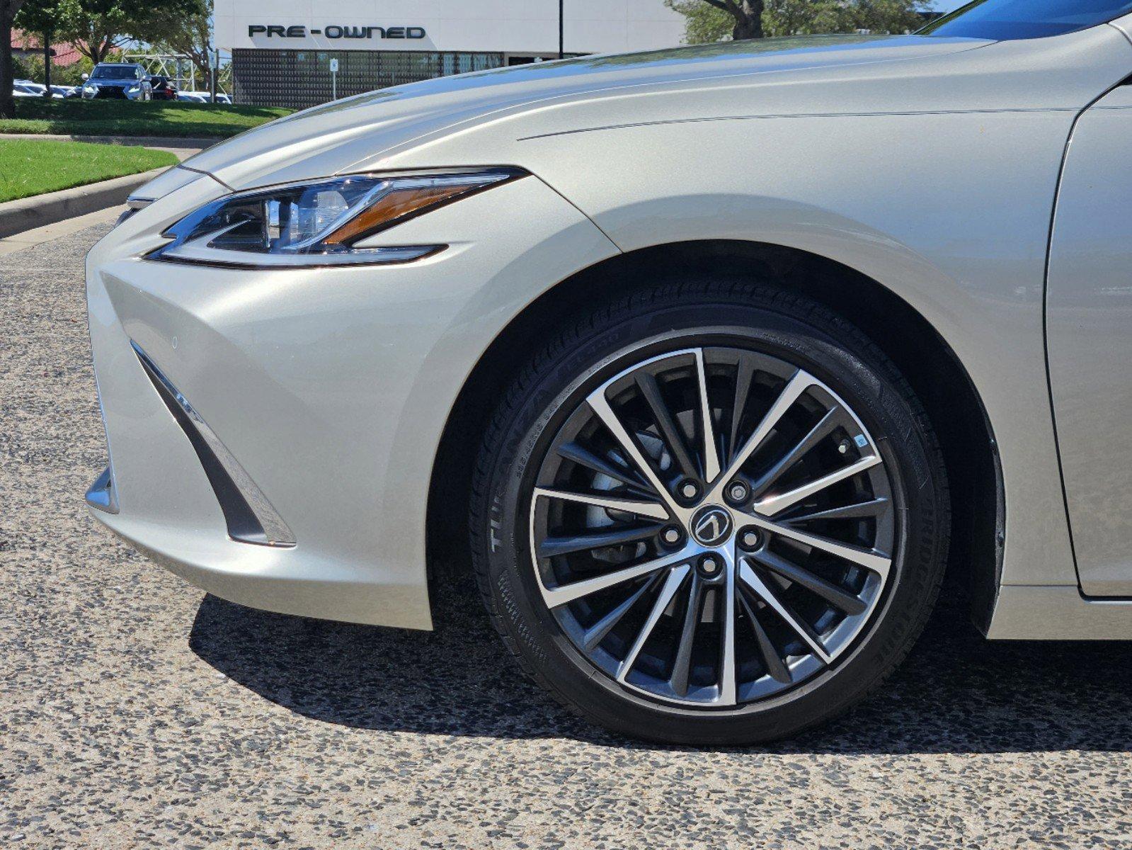 2022 Lexus ES 350 Vehicle Photo in FORT WORTH, TX 76132