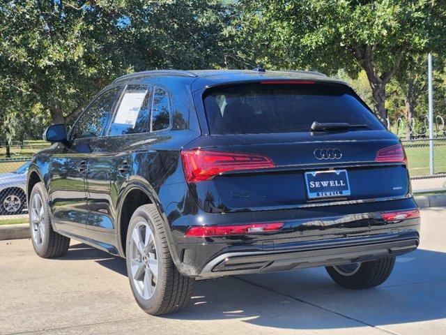 2025 Audi Q5 Vehicle Photo in HOUSTON, TX 77090