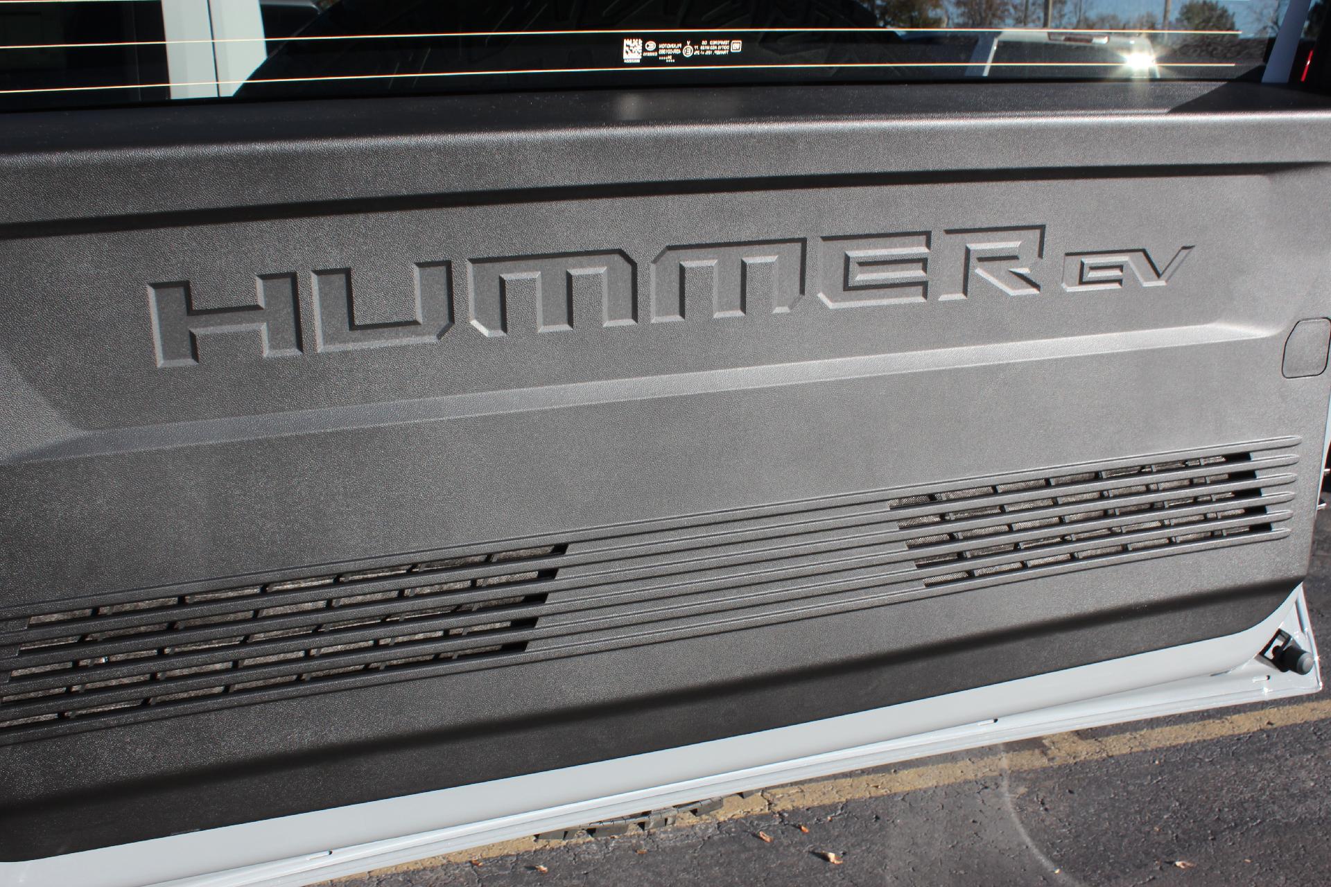 2025 GMC HUMMER EV SUV Vehicle Photo in AURORA, CO 80012-4011