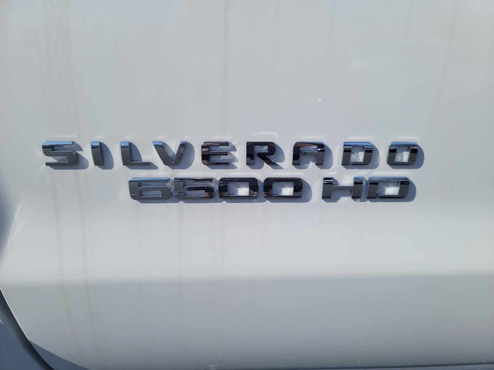 2023 Chevrolet Silverado Chassis Cab Vehicle Photo in LA MESA, CA 91942-8211