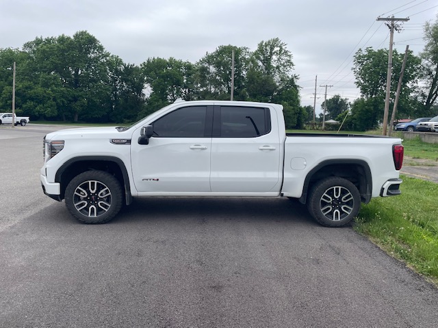 Used 2022 GMC Sierra 1500 AT4 with VIN 3GTPUEEL8NG511042 for sale in Carmi, IL