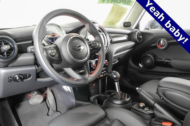 2019 MINI Cooper S Hardtop Vehicle Photo in Puyallup, WA 98371