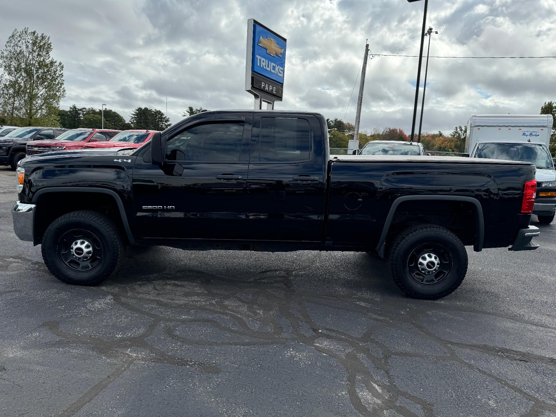 2017 GMC Sierra 2500HD Vehicle Photo in SOUTH PORTLAND, ME 04106-1997