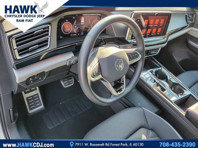 2024 Volkswagen Atlas Vehicle Photo in Saint Charles, IL 60174