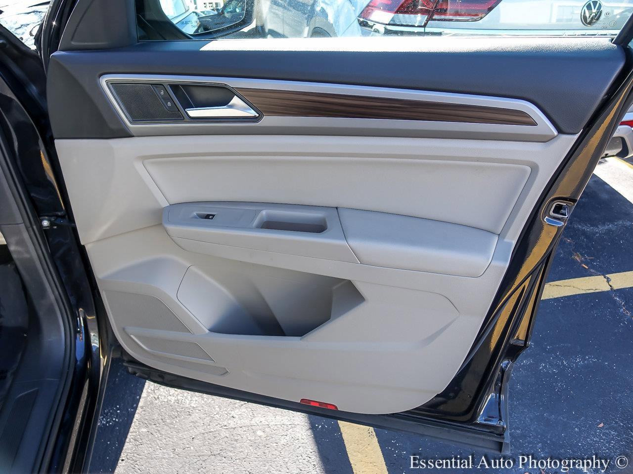 2021 Volkswagen Atlas Vehicle Photo in Saint Charles, IL 60174