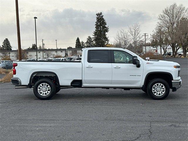 2025 Chevrolet Silverado 3500 HD Vehicle Photo in BEND, OR 97701-5133