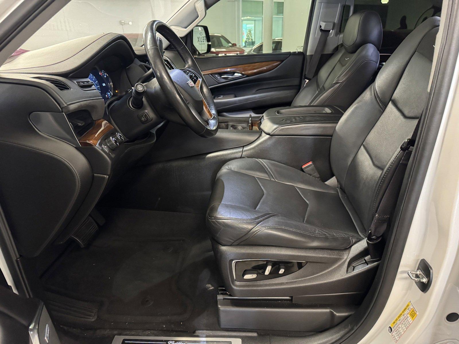 2016 Cadillac Escalade ESV Vehicle Photo in LOS ANGELES, CA 90007-3794