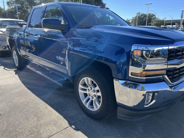 Used 2018 Chevrolet Silverado 1500 LT with VIN 1GCRCREC6JZ101868 for sale in Baytown, TX