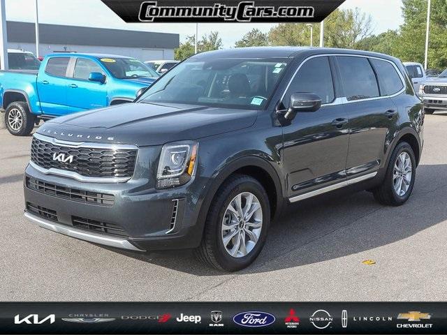 Used 2022 Kia Telluride LX with VIN 5XYP2DHC0NG311881 for sale in Bloomington, IN