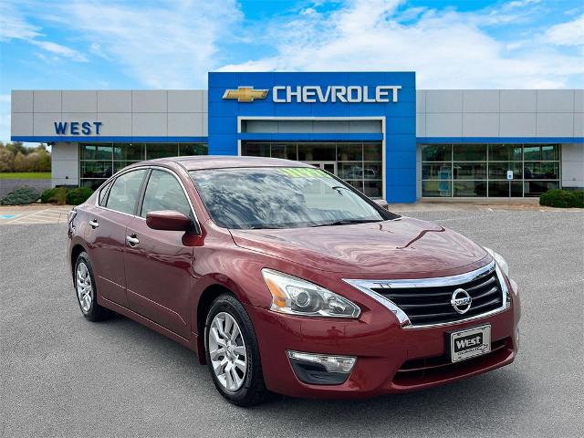 2015 Nissan Altima Vehicle Photo in ALCOA, TN 37701-3235