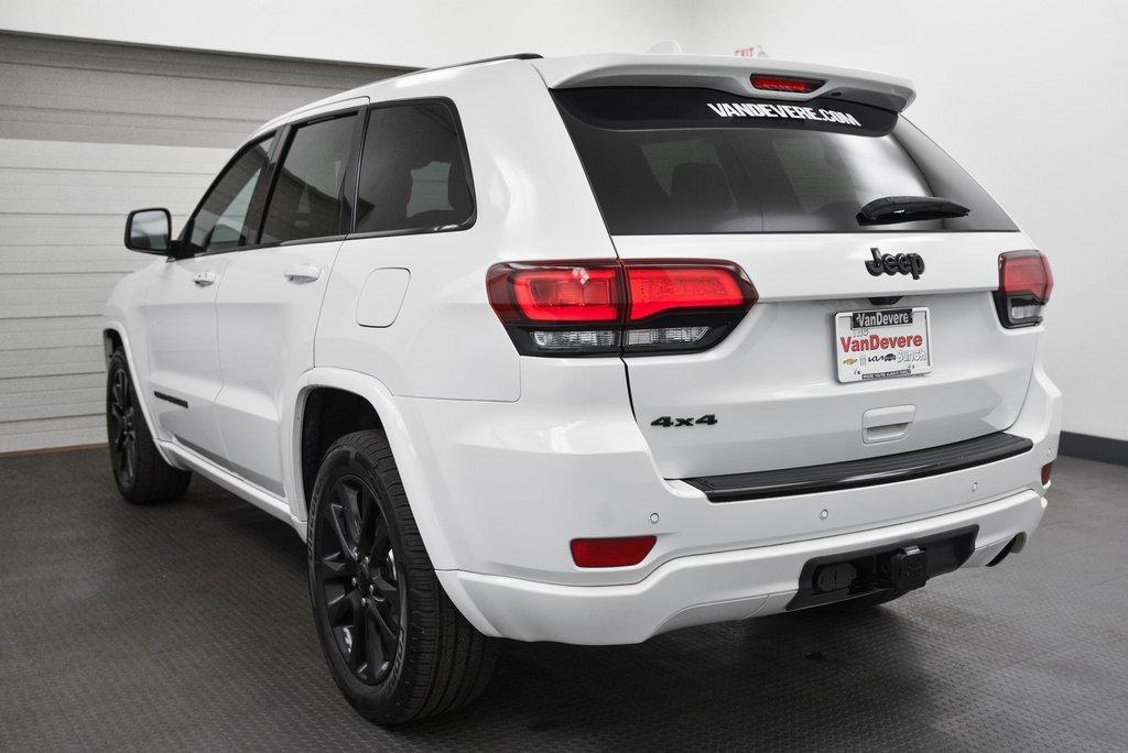 2017 Jeep Grand Cherokee Vehicle Photo in AKRON, OH 44303-2185