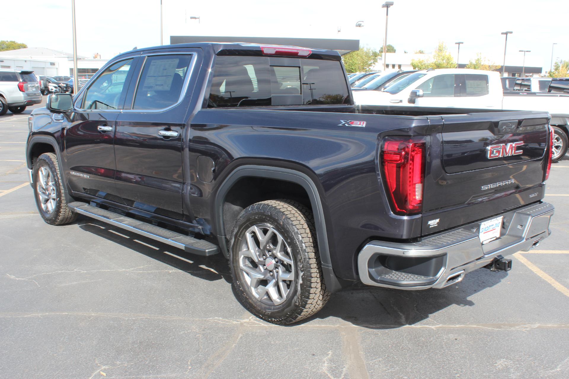 2025 GMC Sierra 1500 Vehicle Photo in AURORA, CO 80012-4011