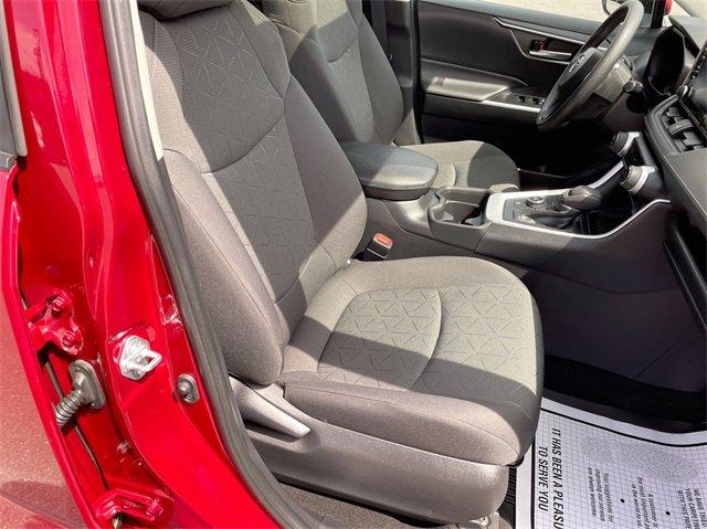 2021 Toyota RAV4 Vehicle Photo in THOMPSONTOWN, PA 17094-9014