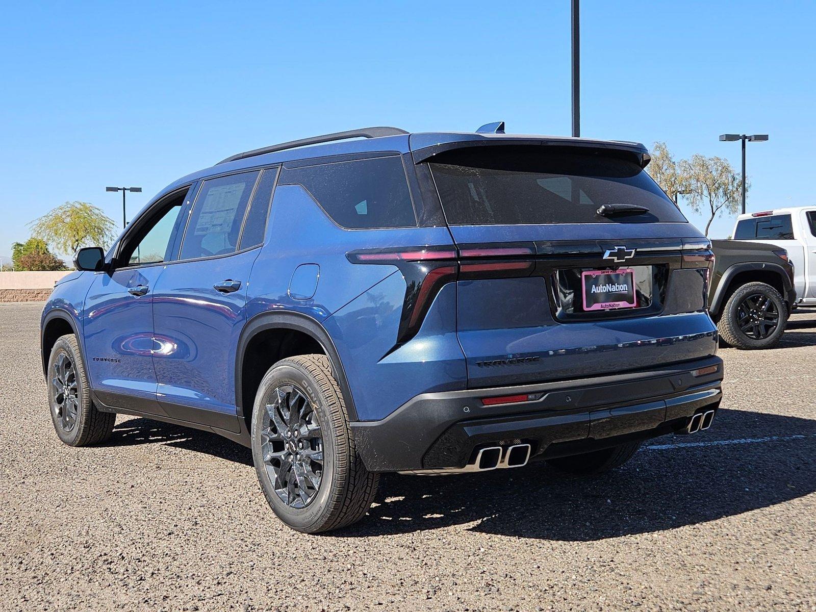 2025 Chevrolet Traverse Vehicle Photo in PEORIA, AZ 85382-3715