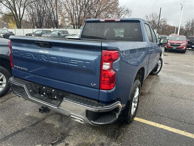 Used 2024 Chevrolet Silverado 1500 LT with VIN 1GCUDDED3RZ169897 for sale in Saint Cloud, Minnesota