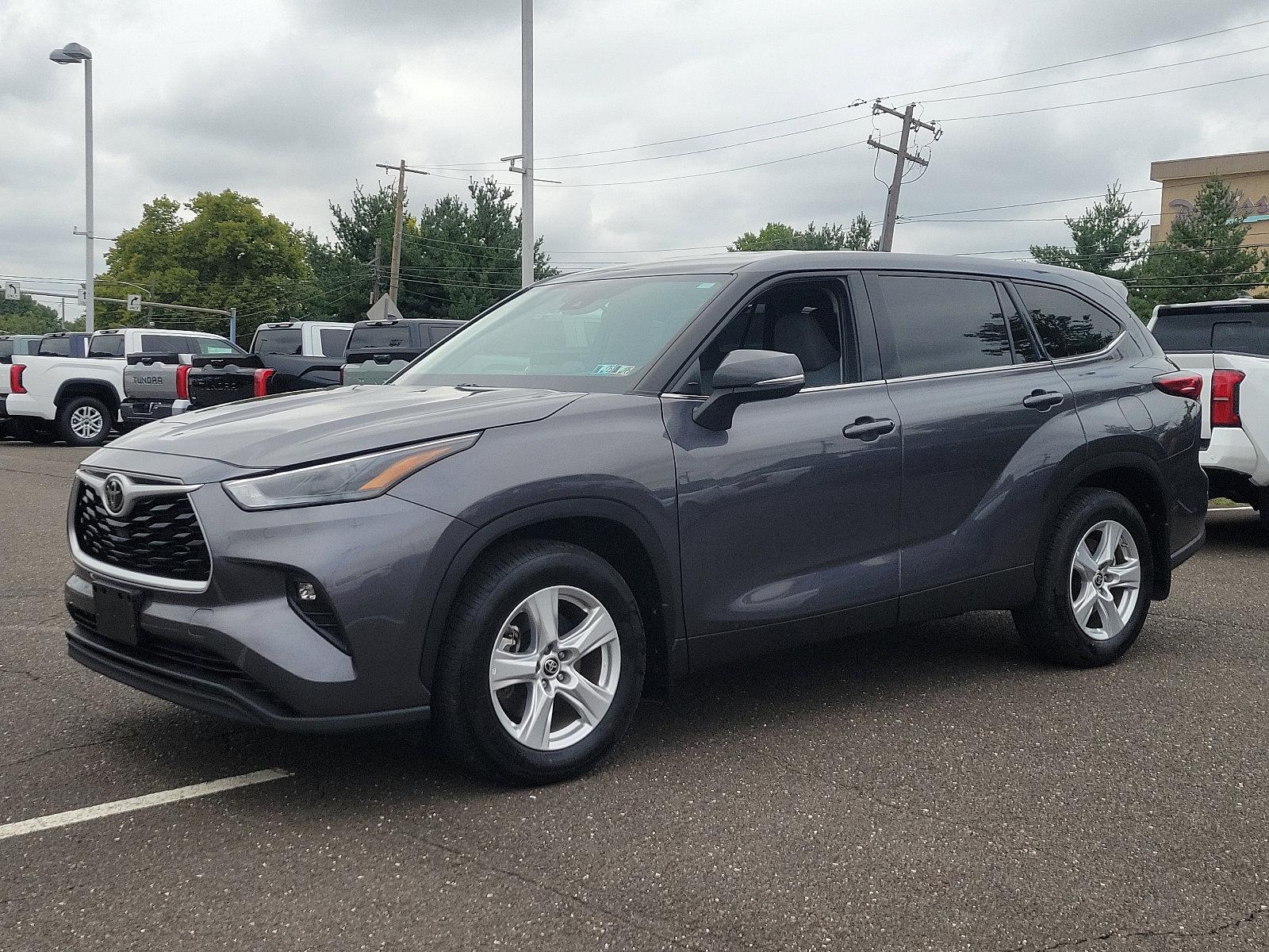 2022 Toyota Highlander Vehicle Photo in Trevose, PA 19053