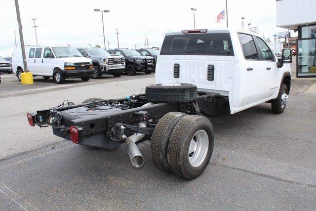 2024 GMC Sierra 3500 HD Chassis Cab Vehicle Photo in SAINT CLAIRSVILLE, OH 43950-8512